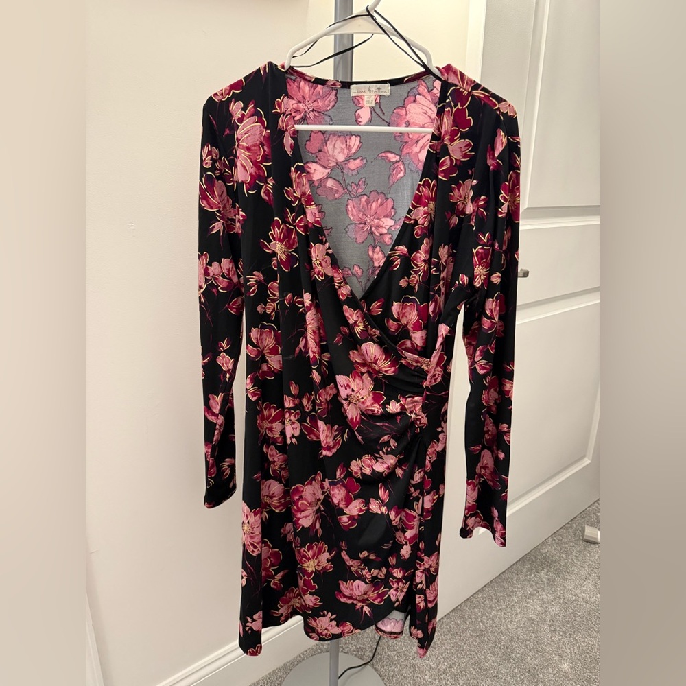 Nine Britton Floral Dress. Petite!